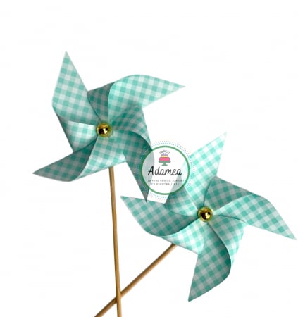 Moristi - Topper de tort  personalizat cu element special din carton sub forma de morisca de vant verde menta cu patratele albe