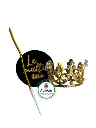 Topper de tort  personalizat cu element special din carton sub forma de  topper din carton cu la multi ani, coronita metalica aurie cu perlute si lumanare serpuita aurie [0]