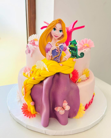 Pentru fetițe - Topper de tort  personalizat cu element special din carton sub forma de bust Rapunzel pentru fusta din pasta de zahar si Pascal