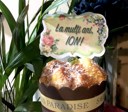 Nume - Decor tort personalizat cu La multi ani Ion