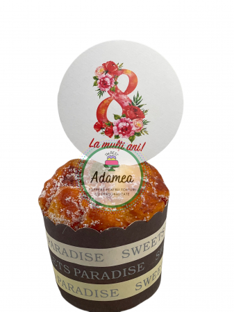 Topper de tort cu element special din carton sub forma de cerc cu 8 martie cu flori