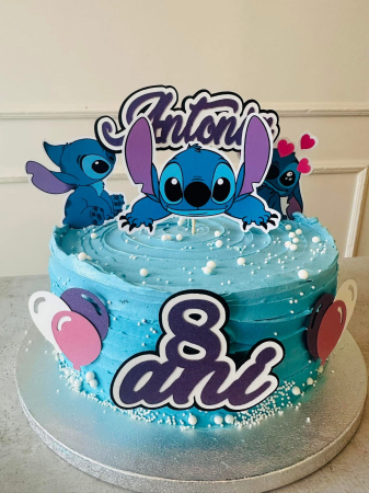 Topper de tort personalizat cu element special din carton cu3 ipostaze ale lui Stitch [6]