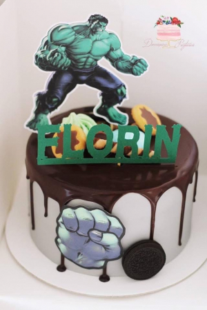 Topper de tort  personalizat cu element special din carton sub forma de elemente pentru torturile cu tematica Hulk [3]