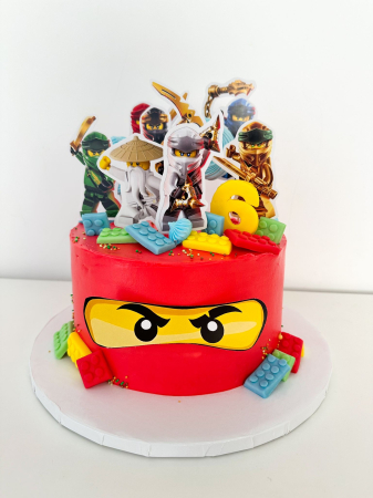 Suita de toppere de tort cu figurine din carton cu personajele din Lego Ninjago. [11]