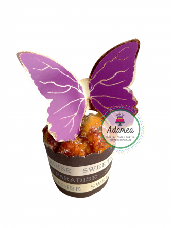 Fluturași - Topper de tort  personalizat cu element special din carton sub forma de fluture mare mov cu galben tip auriu