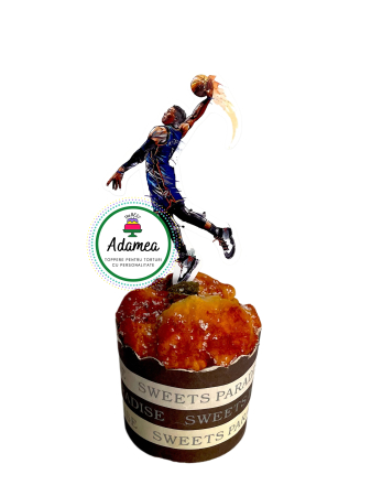 Final de an scolar - Topper de tort  personalizat cu element special din carton  premium de inalta calitate sub forma  de  jucator profesionist de basket