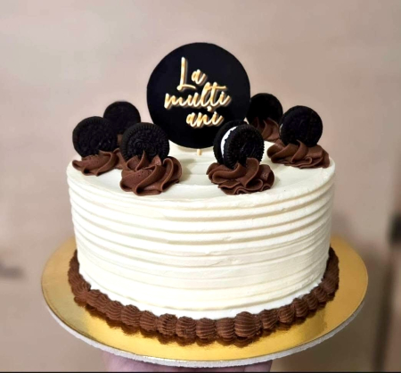 Stegulete - Topper de tort cu element special din carton sub forma de cerculet negru cu mesajul La multi ani galben tip auriu pe negru