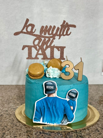 Topper de tort cu element special din carton sub forma de tatic cu baiat [5]