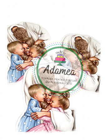 Topper de tort cu element special din carton sub forma de familie cu mama, tata, baietel si fetita sateni