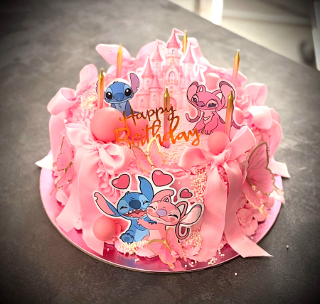Topper de tort  personalizat cu element special din carton sub forma de  Angel si Stitch imbratisati [9]