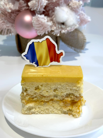Topper de tort cu element special din carton sub forma de harta cu conturul Romaniei si tricolor [1]