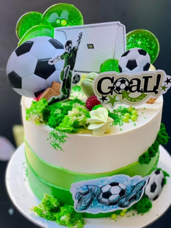 Topper de tort cu element special din carton sub forma de poarta de fotbal [8]