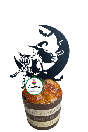 Persoane - Topper de tort  personalizat cu element special din carton negru cu vrajitoare pe semiluna cu pisica si divleac de Halloween