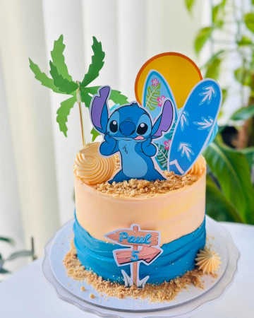 Topper de tort  personalizat cu element special din carton sub forma de  stitch jucaus care scoate limba [2]