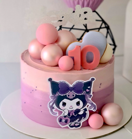 Topper Tort Kuromi – Decor personalizat Kawaii Personalizat, Carton Premium, 10 cm, Adamea