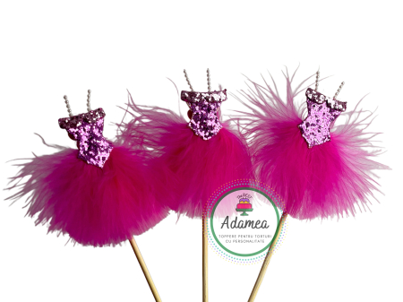 Topper de tort  personalizat cu element special din puf roz si glitter sub forma de rochita de balerina sua printesa fucsia [1]