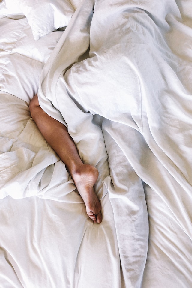   Pijamale din bumbac sau pijamale din satin- ce alegi pentru a fi ,,altfel” în dormitor