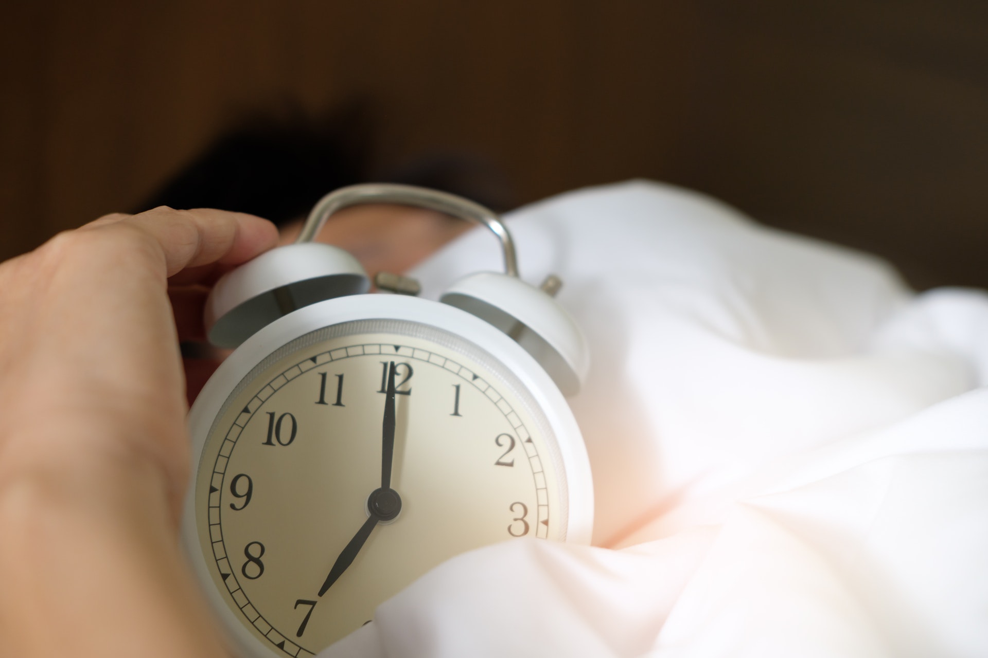 5 beneficii științifice ale trezitului devreme