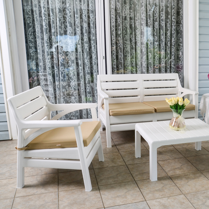 RAKI MIAMI Set gradina 4 piese, canapea dubla, 2 fotolii si masa, albe, plastic cu textura lemn [3]