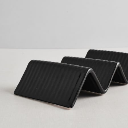 CULINARO STREET FOOD Suport taco cu 2-3 compartimente, ceramica, 23,2x10,4xh4,3cm, BLACK [4]
