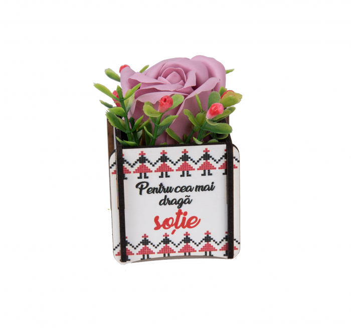 Cutie lemn personalizata cu trandafir de sapun Cea mai draga sotie [1]