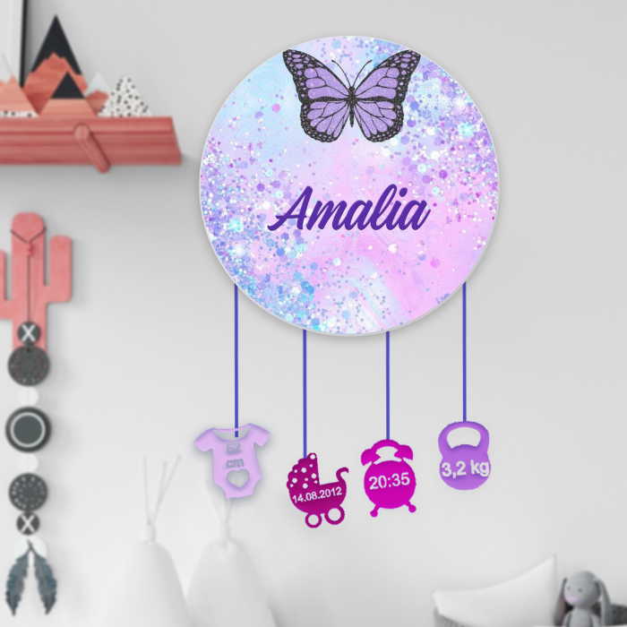 Ornament rotund din lemn personalizat Baby Wings Hug [1]