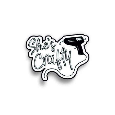 Insigne/Brose - Insigna personalizata cu brosa She's crafty