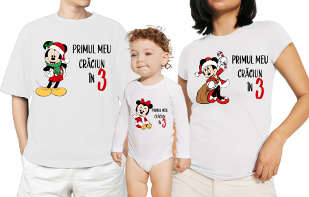 Body pentru bebelusi - Tricouri personalizate cu mesaj Primul Craciun in 3 Mickey si nume