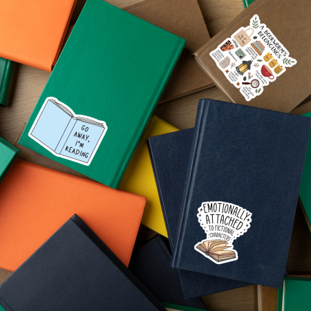 Stickere - Stickere personalizate Bookworm belongings 6 cm