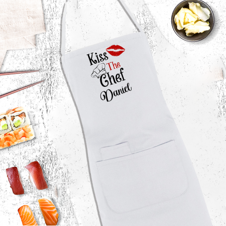 Sorturi - Sort bucatarie personalizat Kiss the chef cu nume marime universala cu buzunar