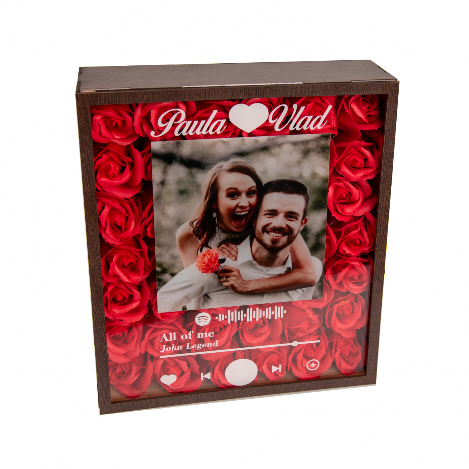 Aranjament floral in cutie de lemn personalizata Melodia noastra Spotify , 43 trandafiri de sapun, multicolor, 30x25x6 cm