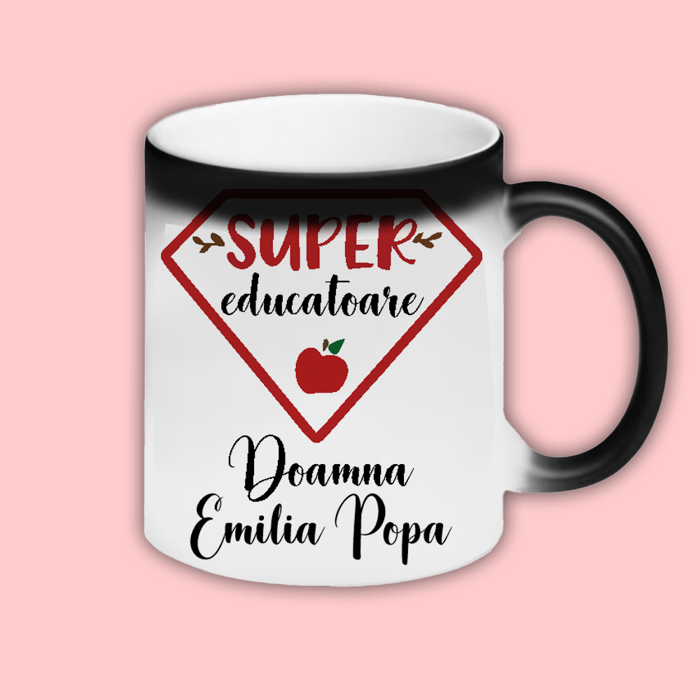 Cana personalizata cu mesaj si nume Super educatoare Cana termosensibila neagra cu sclipici cu interior alb