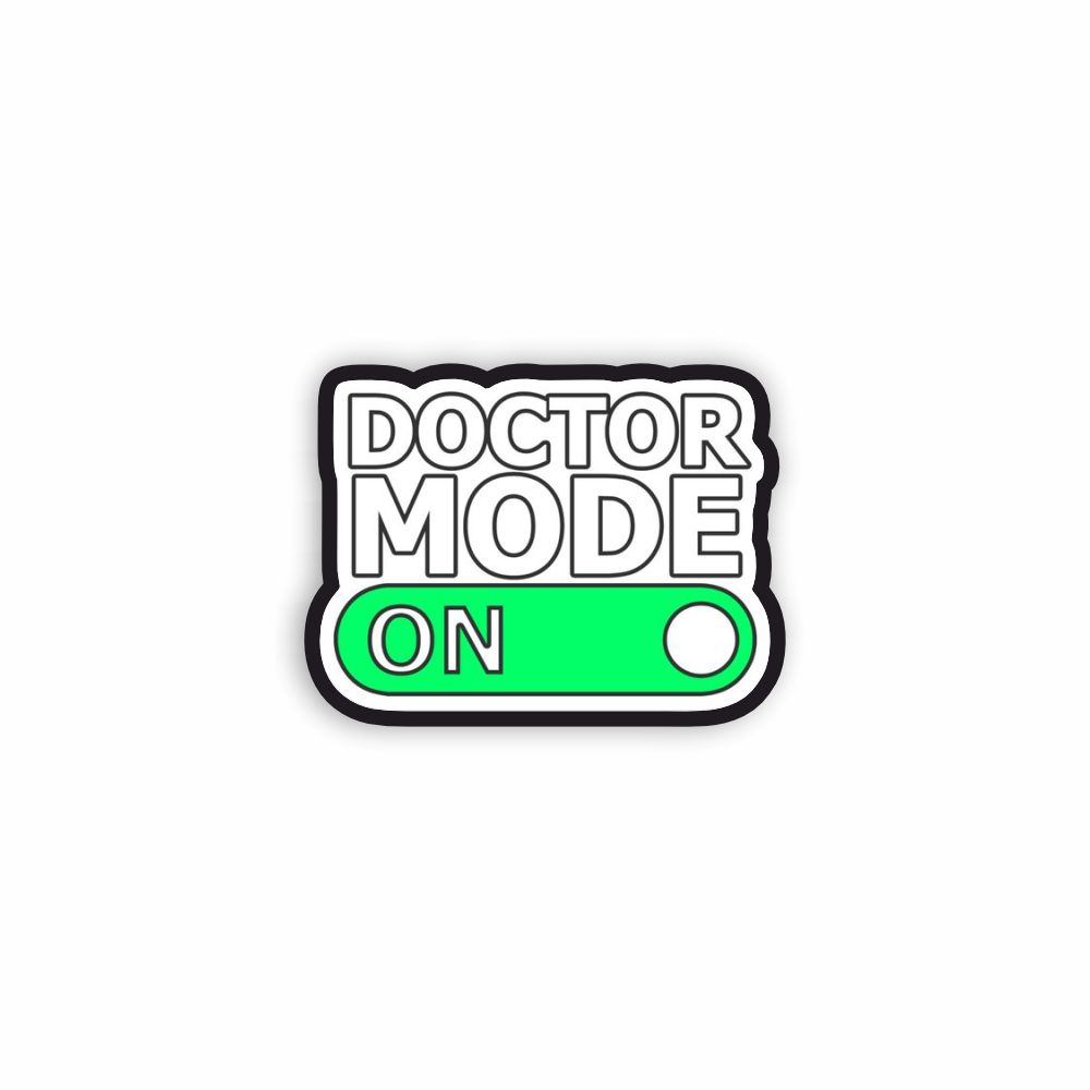 Insigna personalizata cu brosa Doctor mode