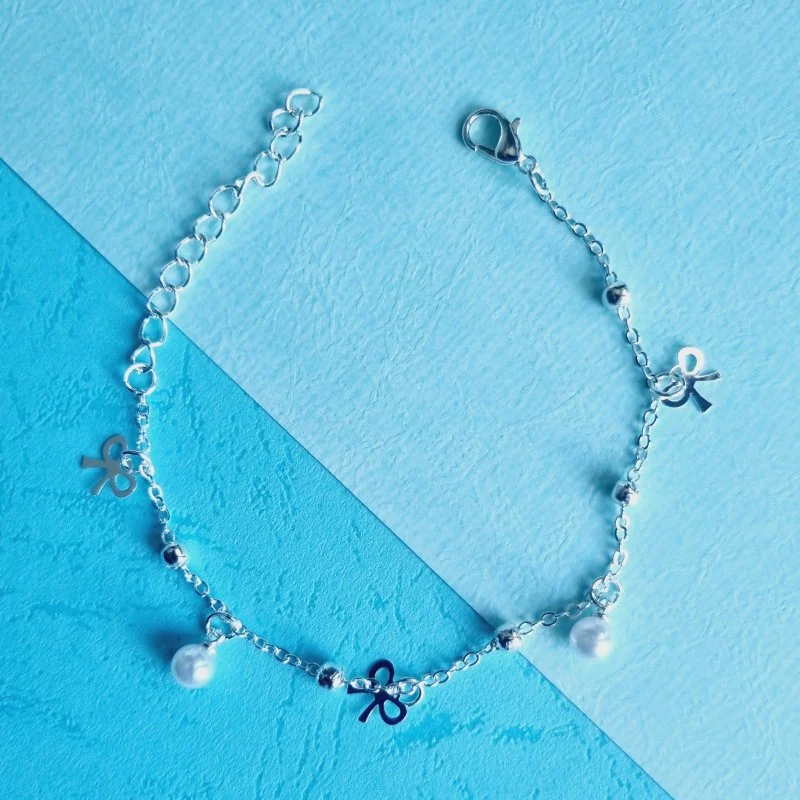 Bratara dama argintie cu charm fundita si pietricele – Airmag [1]