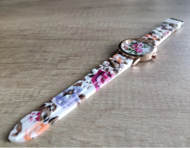Ceas dama auriu, cadran cu flori si curea model floral [3]