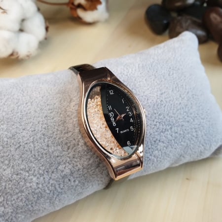 Ceas dama cu cadran oval si cristale