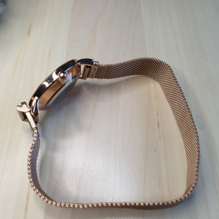 ceas cu imprimeu floral pe cadran si curea metalica [8]