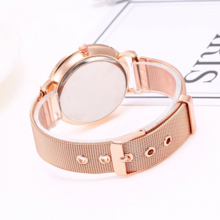 Ceas dama ieftin elegant, curea aurie metalica, cadran roz [1]