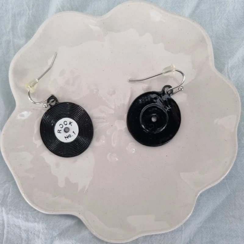 Cercei dama din metal, model disc vinil, cu mesaj: rock [1]