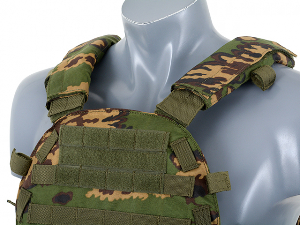 Vesta Ultimate Operator Plate Carrier cu buzunare - woodland [5]