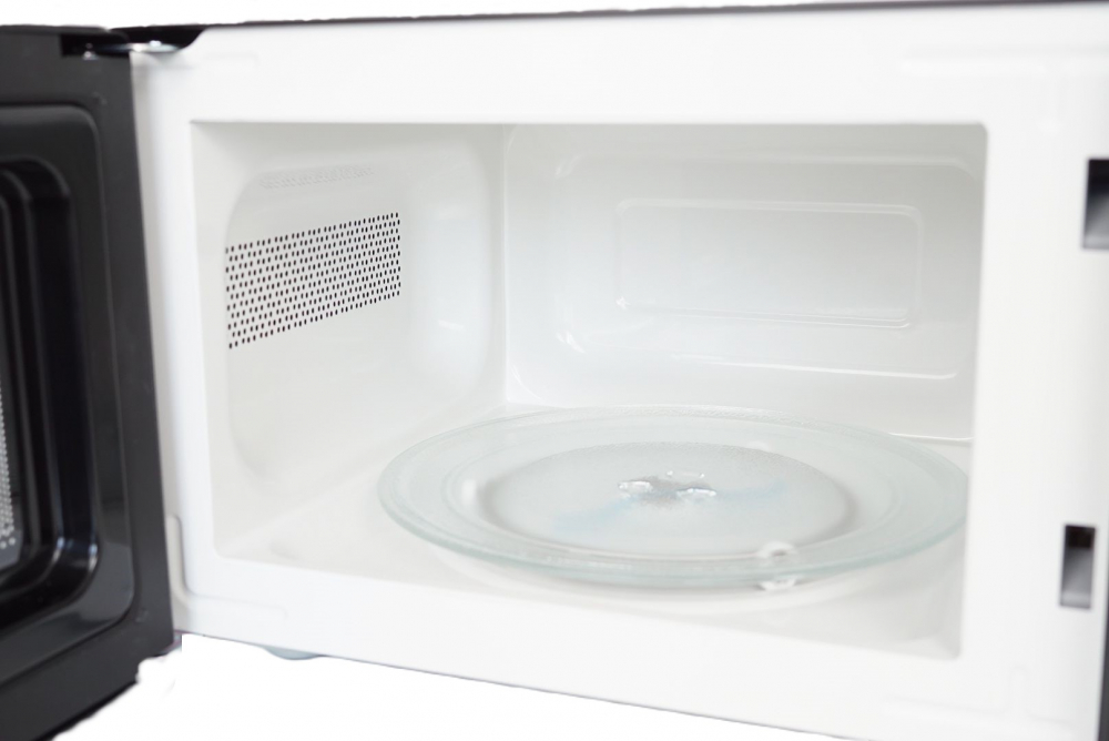 cuptor-cu-microunde-switch-on-mw-h0201-700w-17l-negru-functii-avansate.jpg [4]