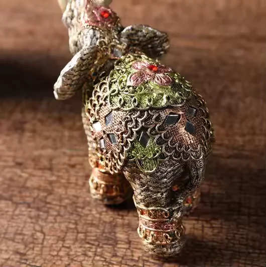 decoratiune-elefant-polyresin-noroc.jpg [3]