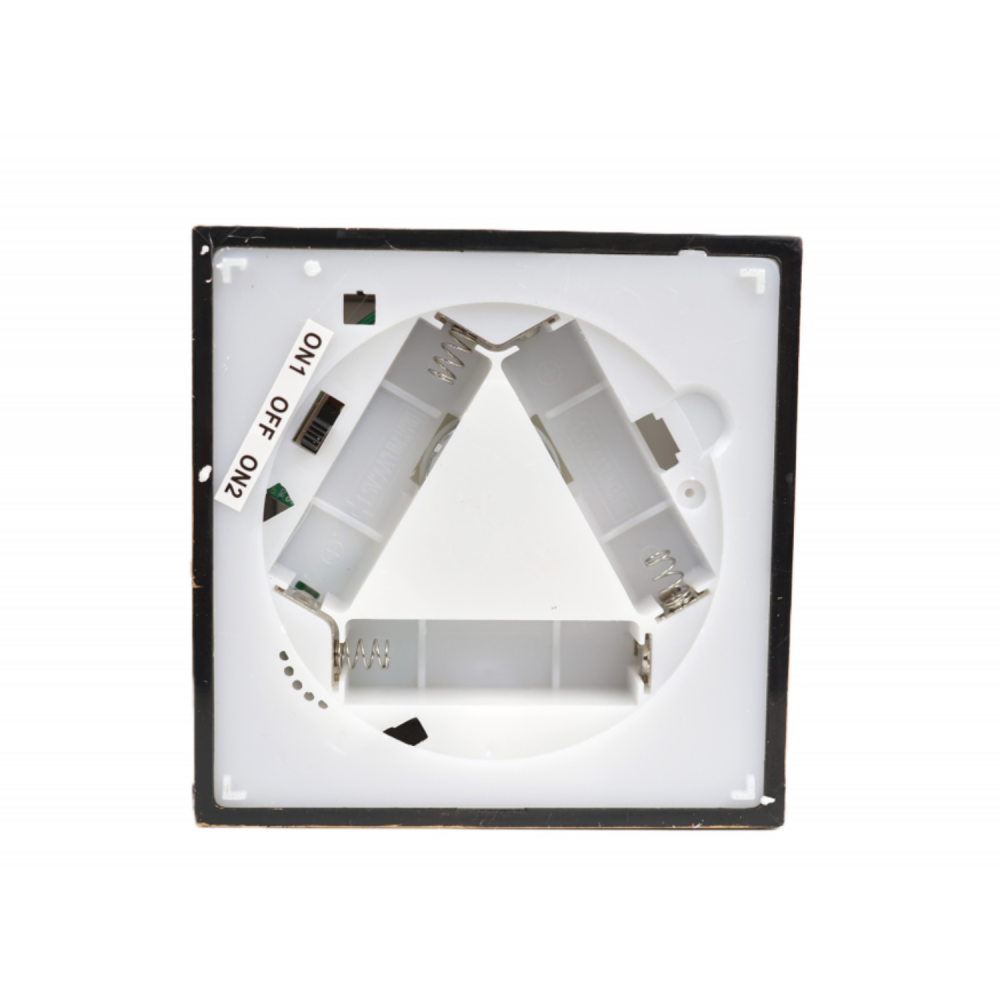 felinar-craciun-vintage-efect-ninsoare.jpg [5]