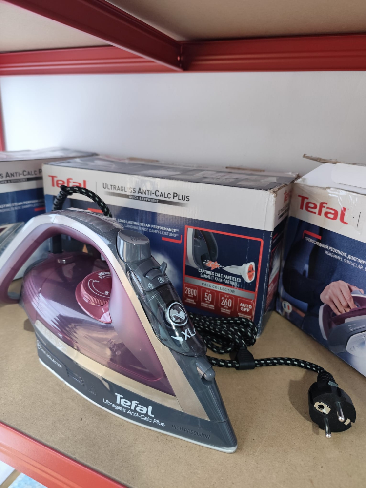 Fier-de-calcat-TEFAL-UltraGliss-Plus-FV6840E0-talpa-Durilium-AirGlide.jpg [3]