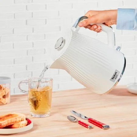 Fierbator-electric-TEFAL-KO250130-2400W-1.7L-Alb.jpg [4]