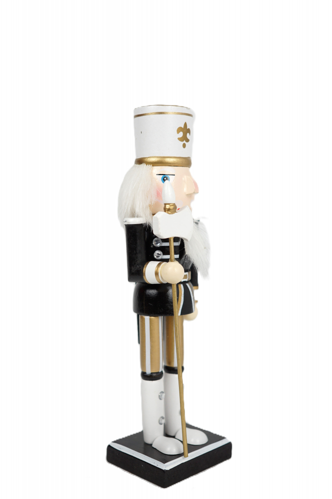 spargator-nuci-figurina-craciun-alb-negru.jpg [3]