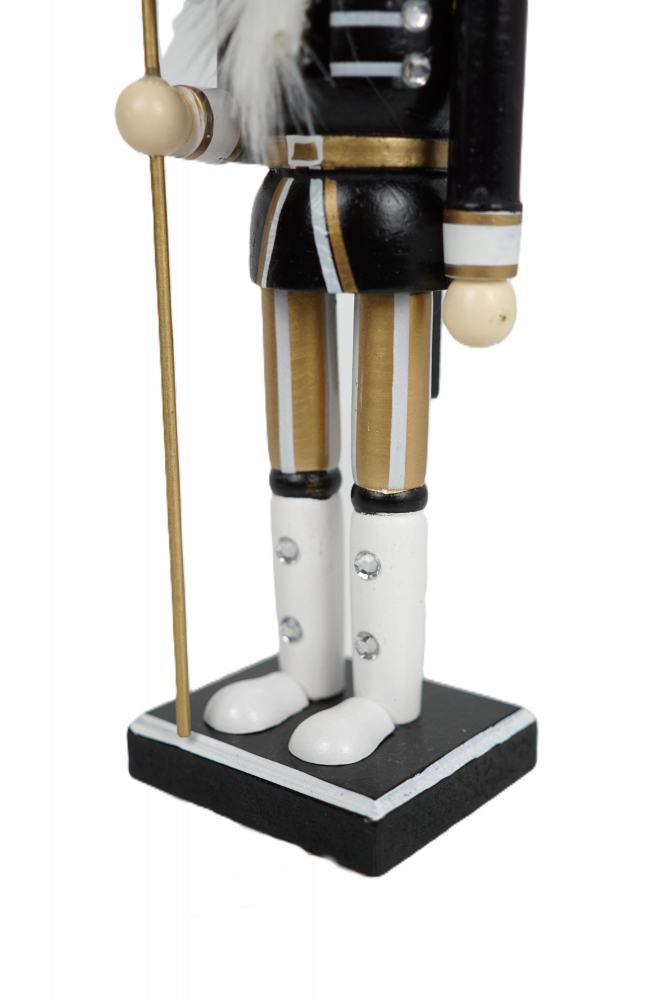 spargator-nuci-figurina-craciun-alb-negru.jpg [6]