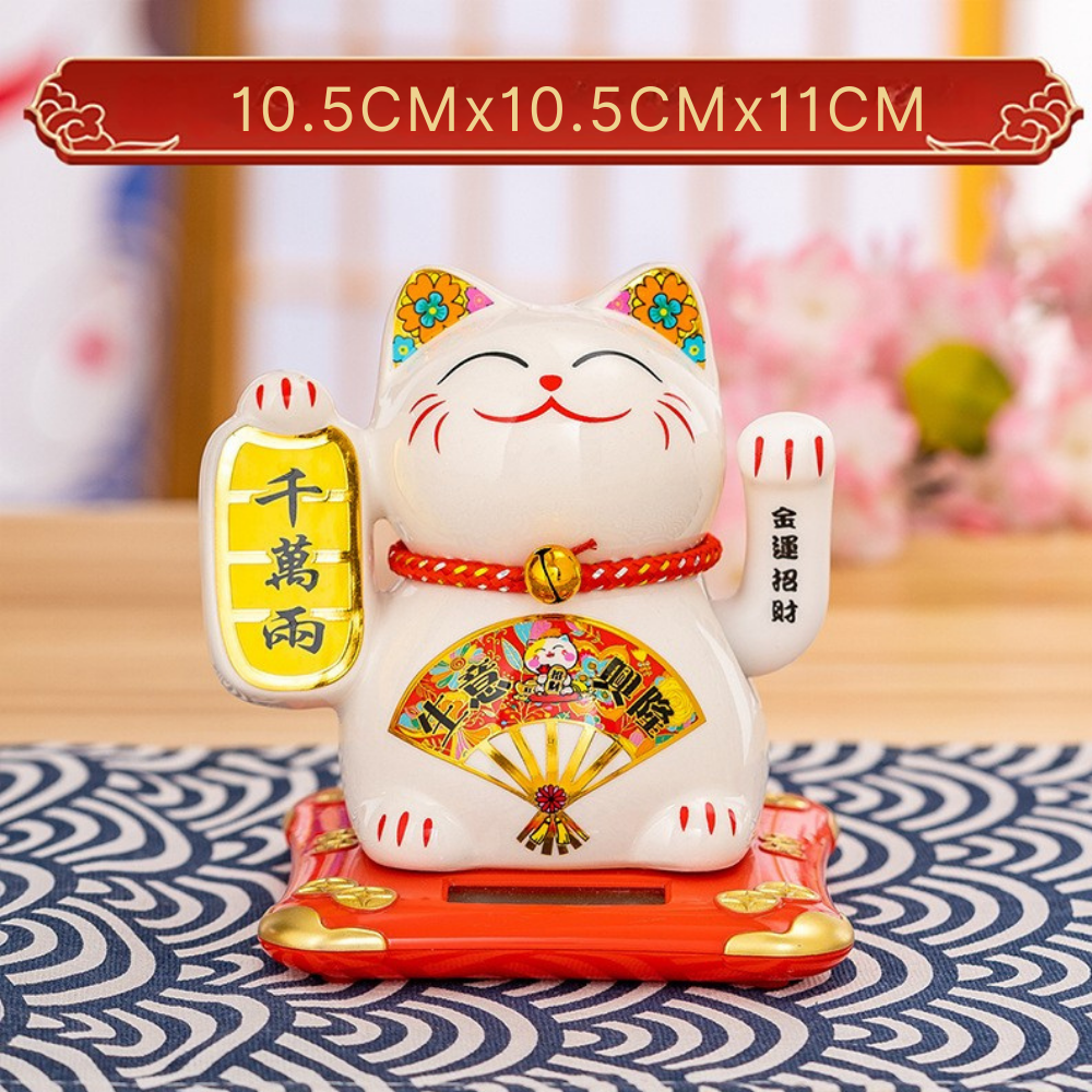 Pisoi Norocos Maneki Neko Solar Alb, Figurină Decorativă cu Evantai pe Suport Roșu și Elemente Aurii [5]