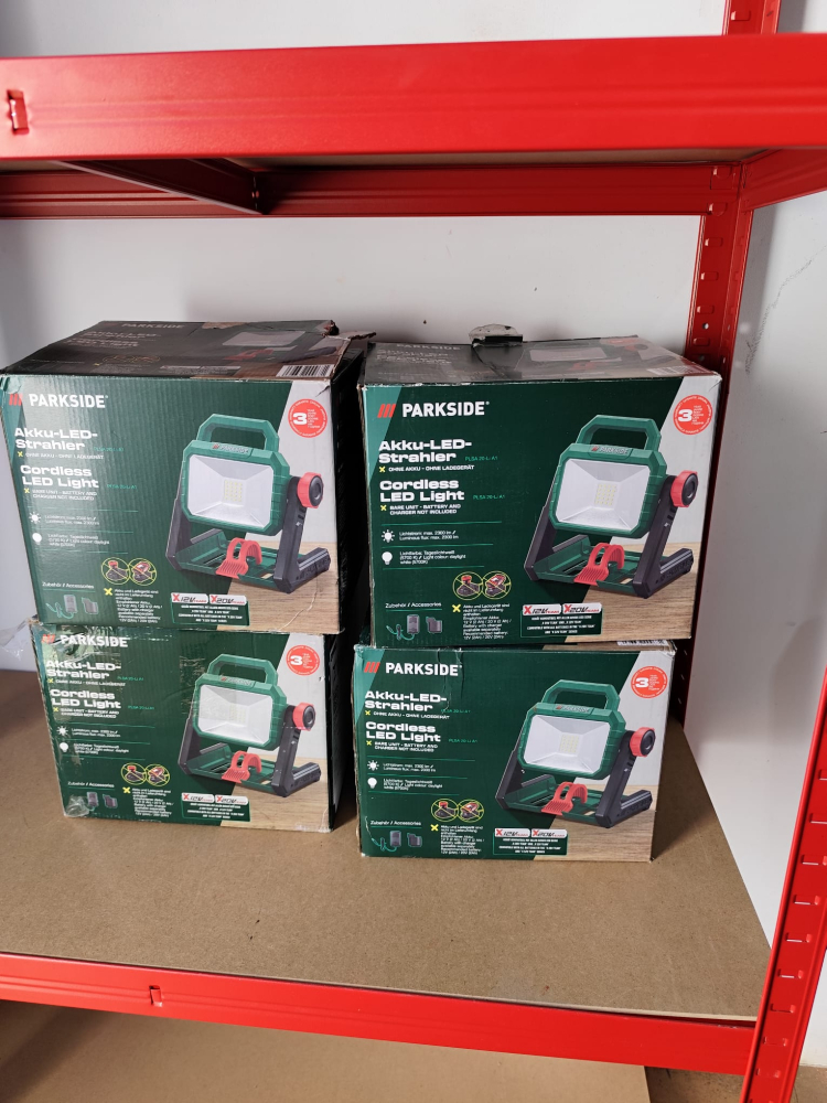reflector-cu-LED-portabil-parkside-plsa-20-li-a1-2300-lm-5700k-verde.jpg [3]
