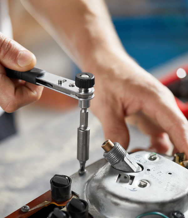 Set-chei-tubulare-mecanica-fina-My-Project-24-piese-30Nm-rosu.jpg [4]